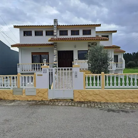 Сasa de vacaciones Casa Das Ferias *